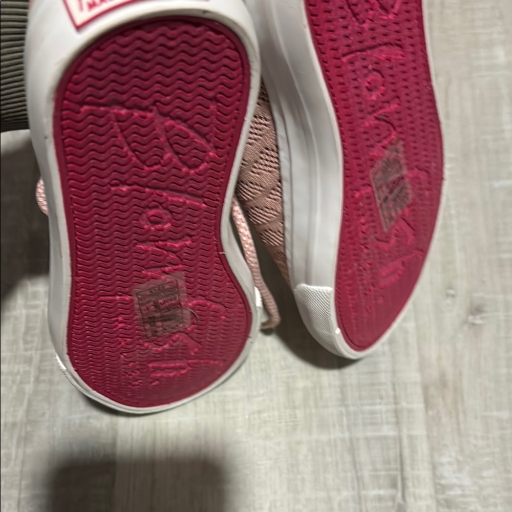 Blowfish Malibu New ~ Girls Stylish Pink Women's Sneakers size 1 - Picture 4 of 5